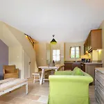 2 Bedroom In Saint-laurent-de-la-ca Holiday home Saint-Laurent-de-la-Cabrerisse