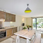2 Bedroom In Saint-laurent-de-la-ca Holiday home