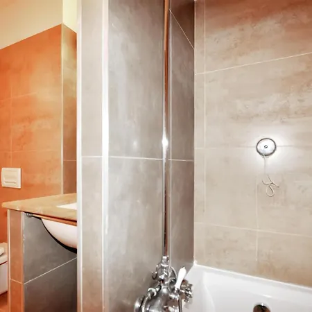 度假居 2 Bedroom In Saint-laurent-de-la-ca