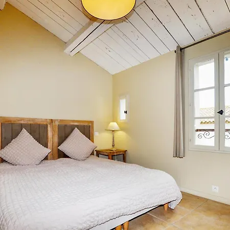 Holiday home 2 Bedroom In Saint-laurent-de-la-ca *