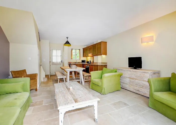 Casa de Férias 2 Bedroom Awesome In Saint-laurent-de-la-ca Saint-Laurent-de-la-Cabrerisse